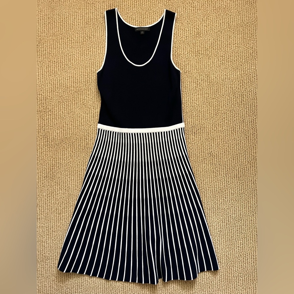Banana Republic Nautical Knit Fit & Flare Pleated Dress Navy White Stripe Small